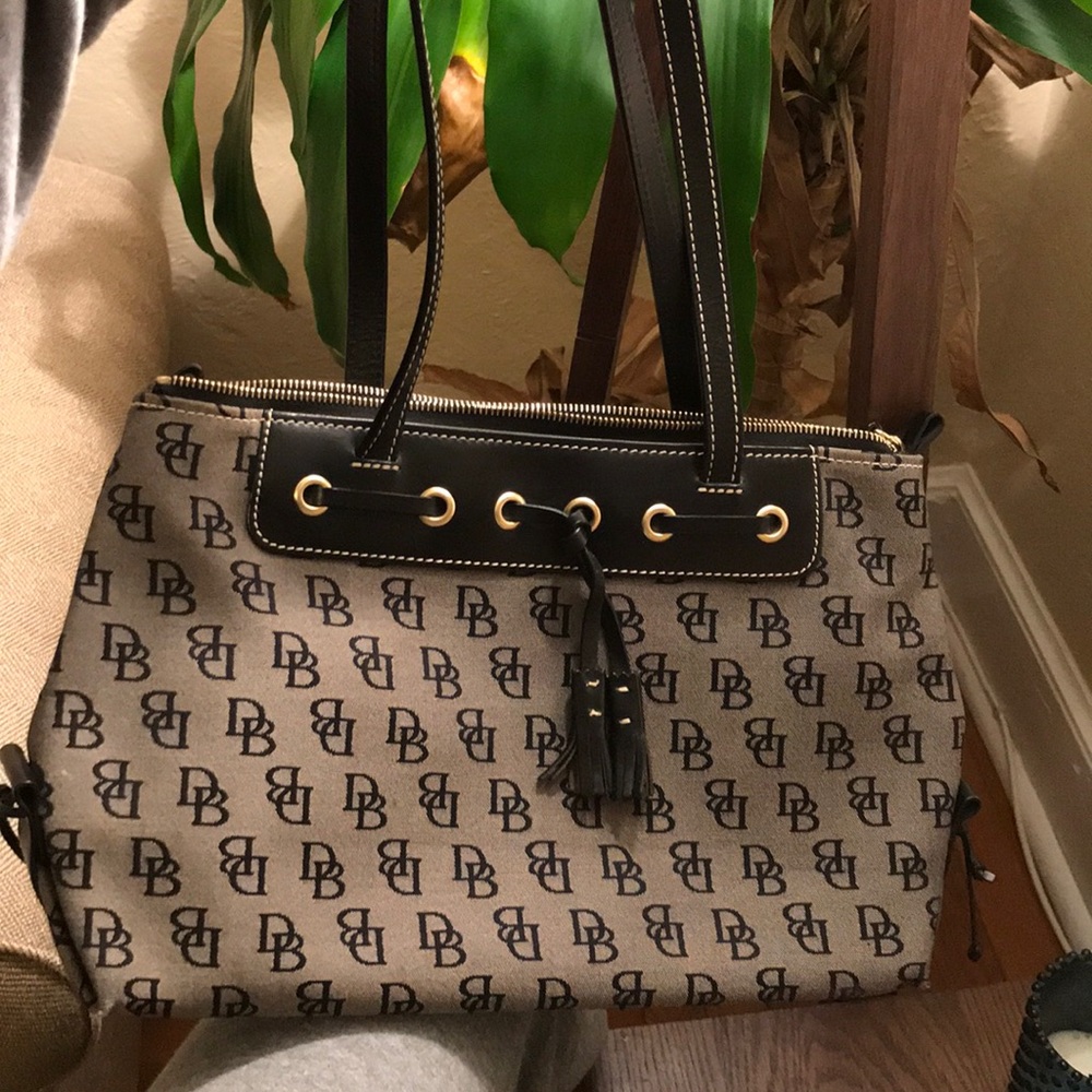 Dooney & Bourke Black/Grey shoulder bag